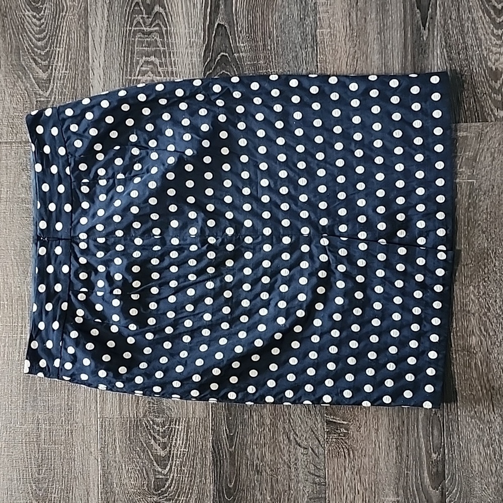 🦩 Banana Republic polka dot Pencil Skirt 🦩 - Picture 4 of 4